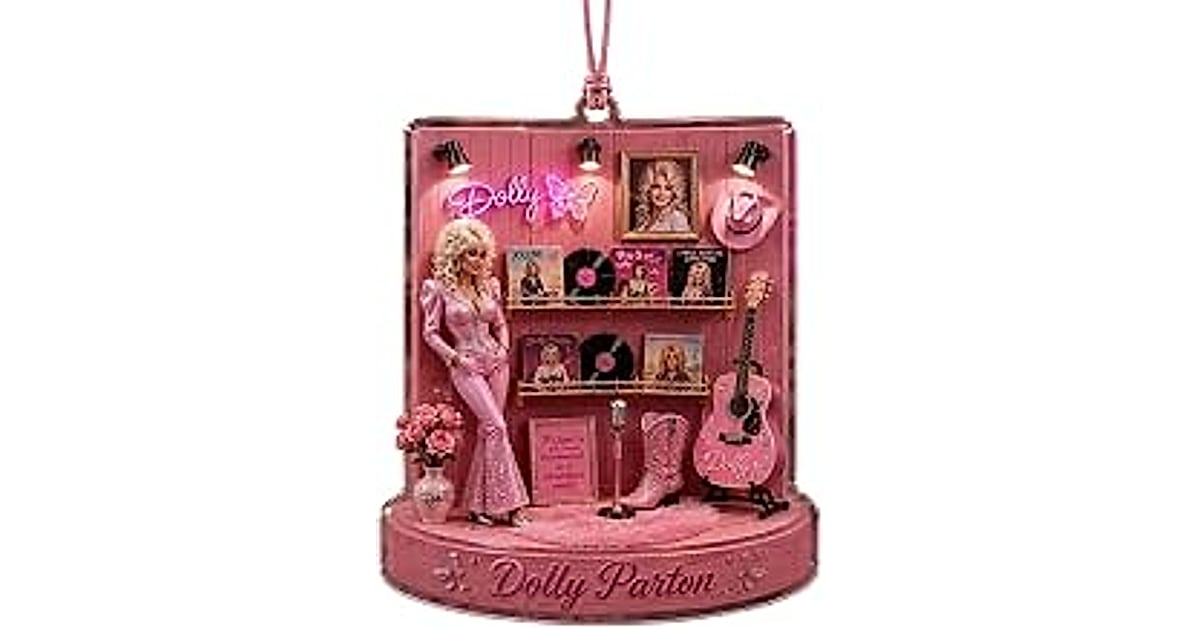 A Holly Dolly: 5 Amazing Tips to Craft the Perfect Christmas Decor 1 a holly dolly