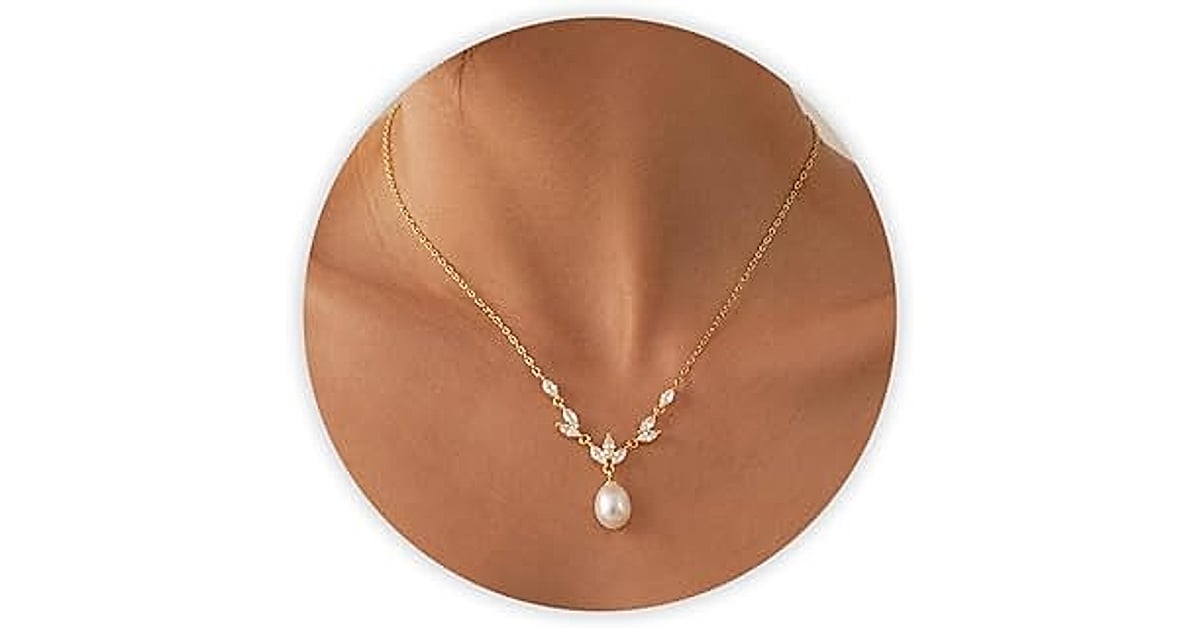 Smilebelle Pearl Necklaces: 5 Amazing Ways to Elevate Your Outfits 3 smilebelle pearl necklaces